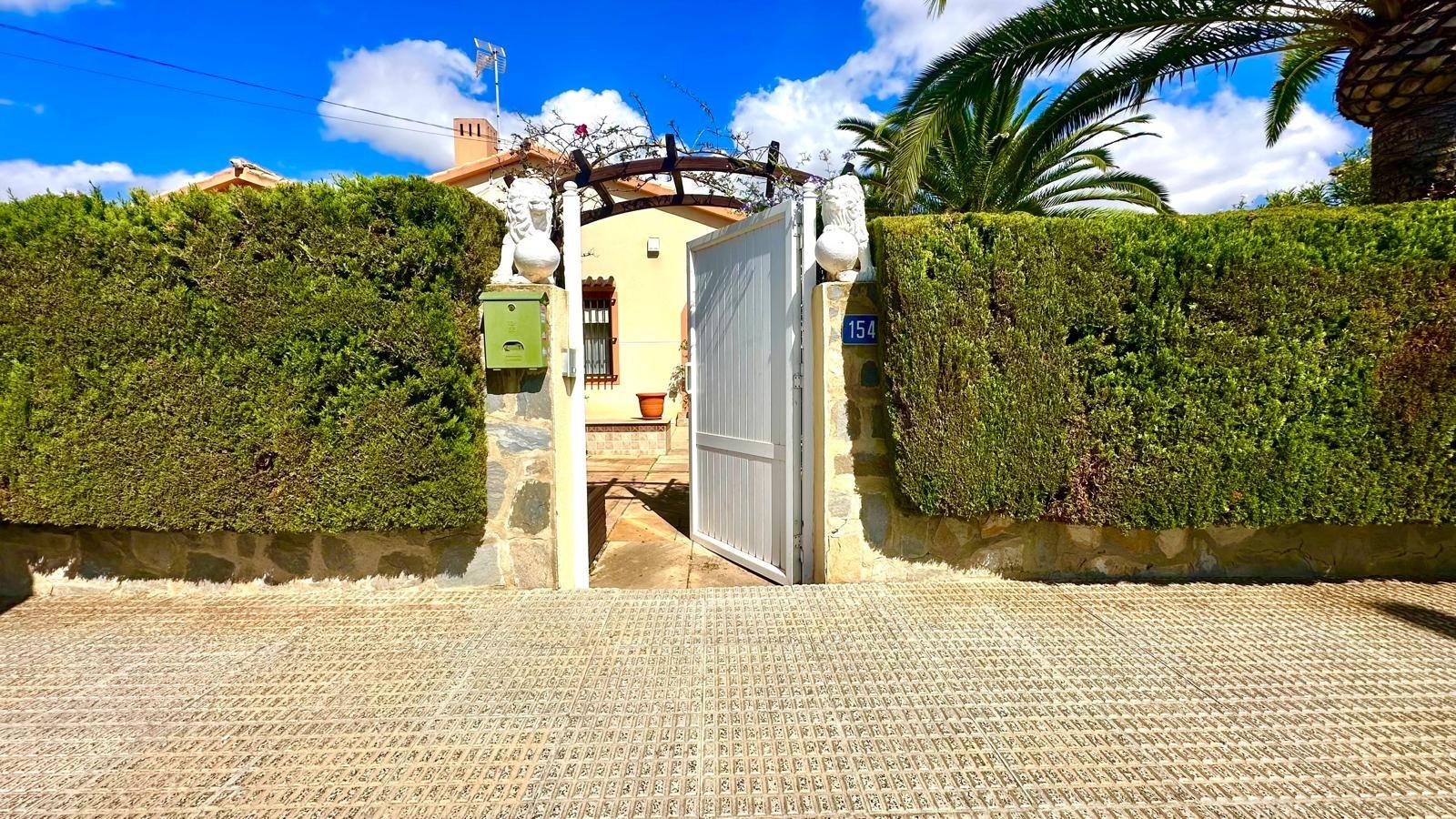 Terrace in villa for sale in Cabo Roig