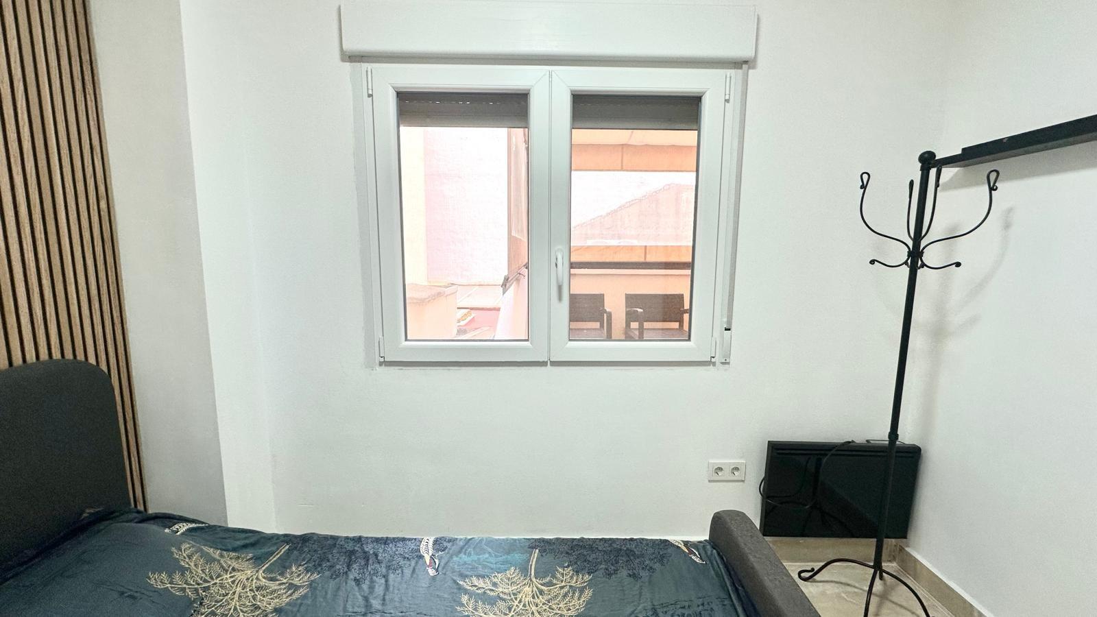 Bedroom in apartment for sale in Torrevieja