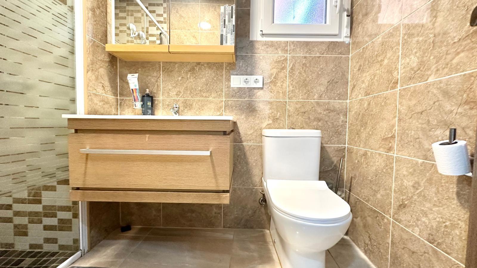 Master bedroom in apartment for sale in Torrevieja