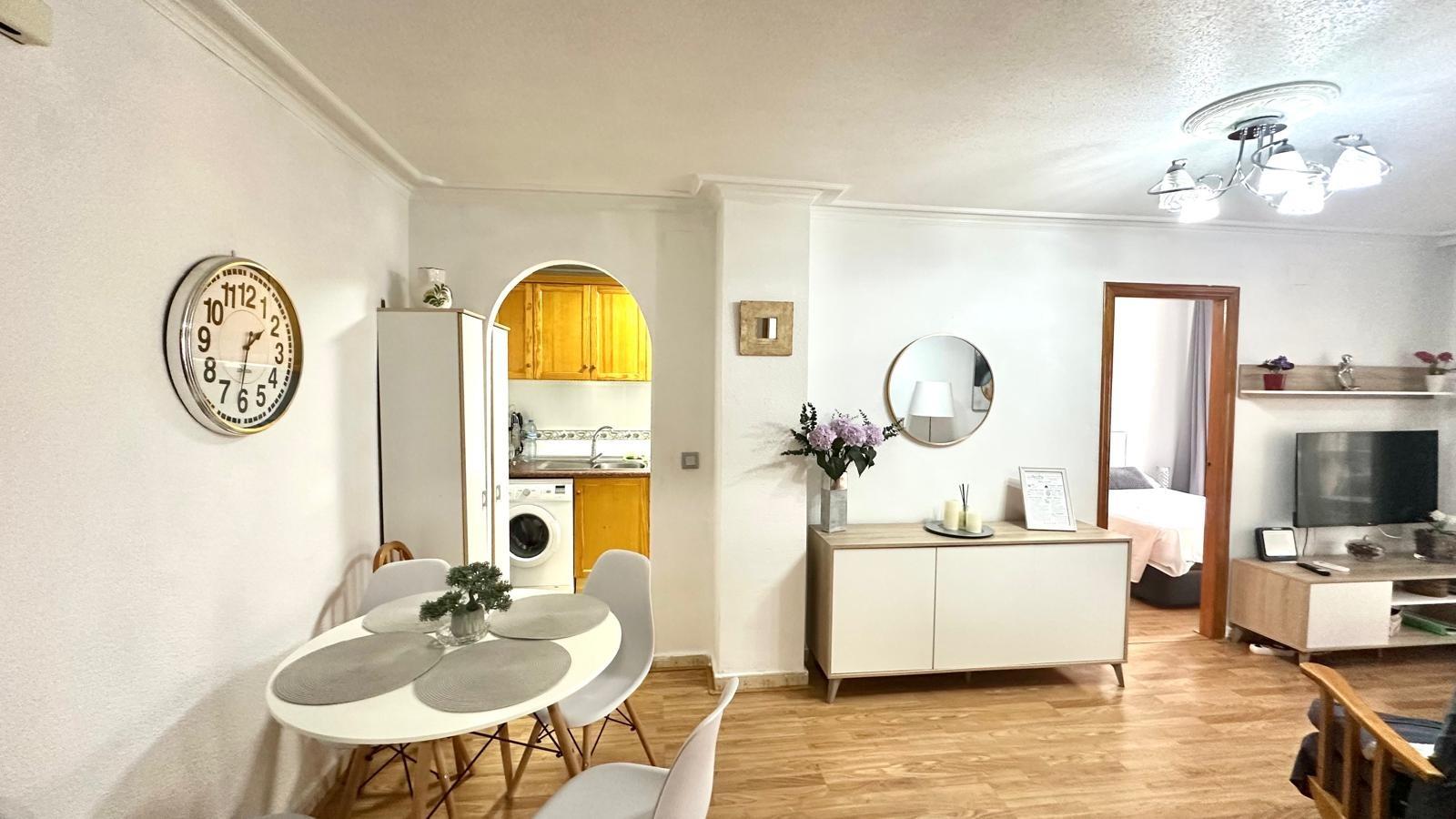 Living room in apartment for sale in Torrevieja