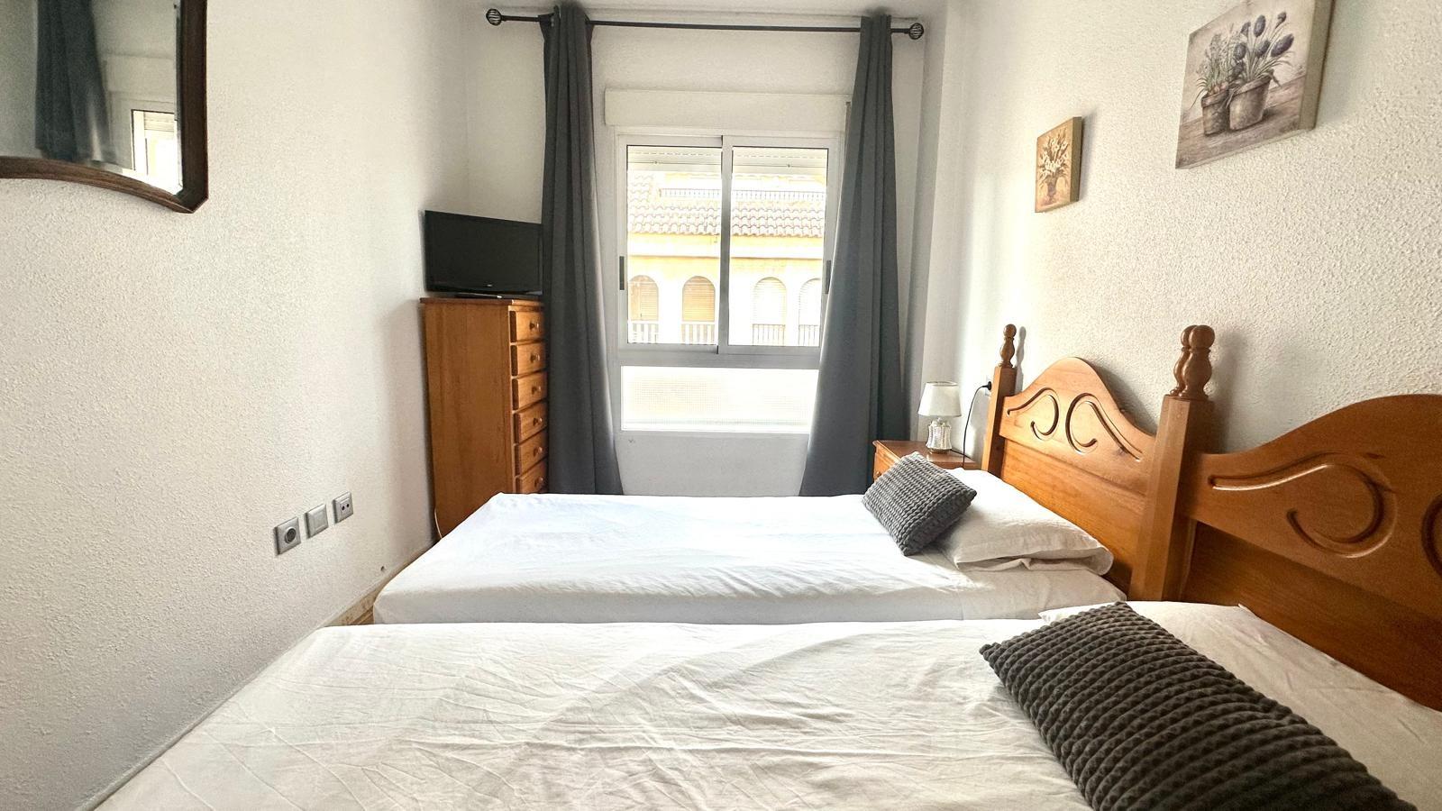 Bedroom in apartment for sale in Torrevieja