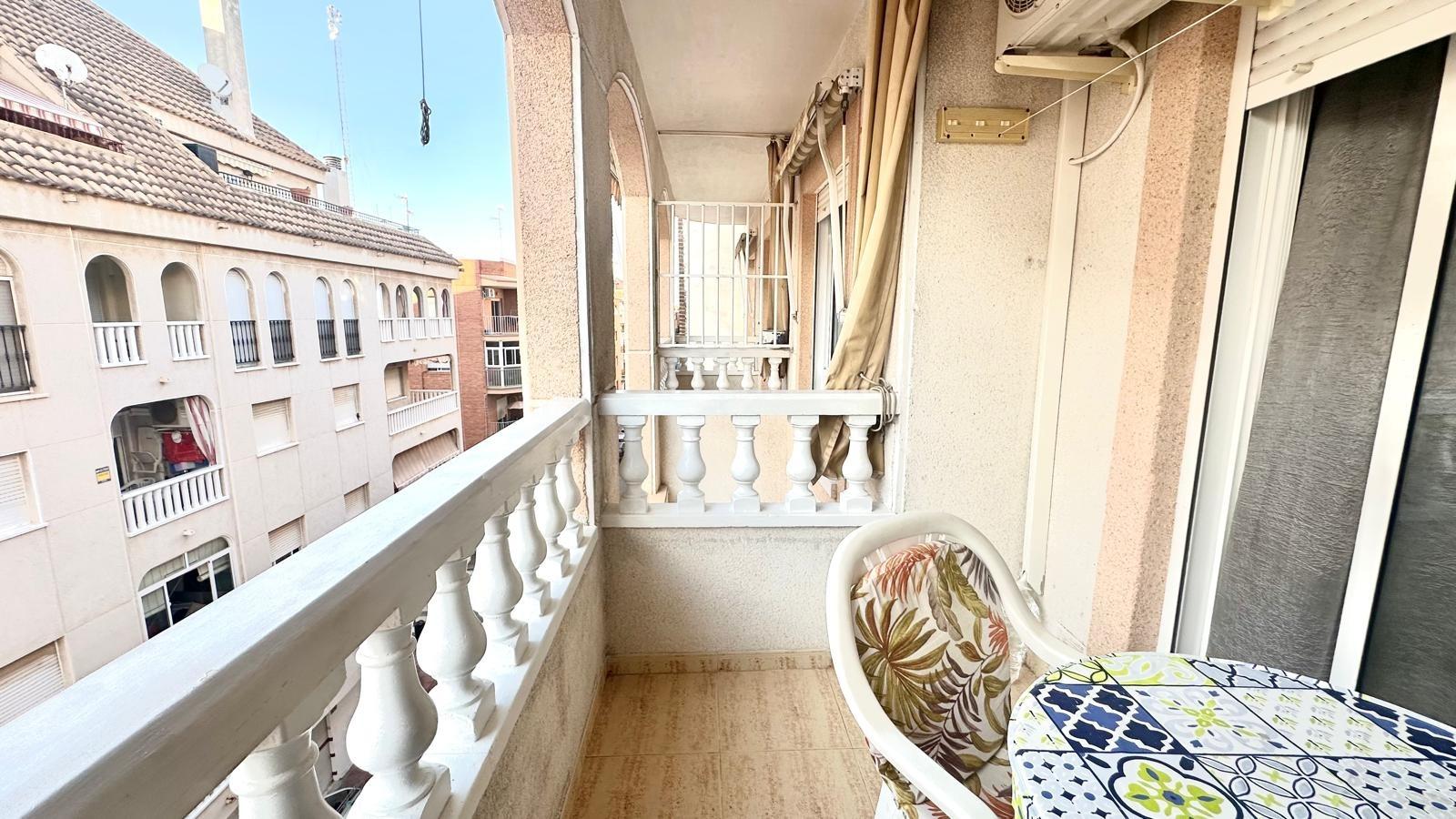 Terrace in apartment for sale in Torrevieja