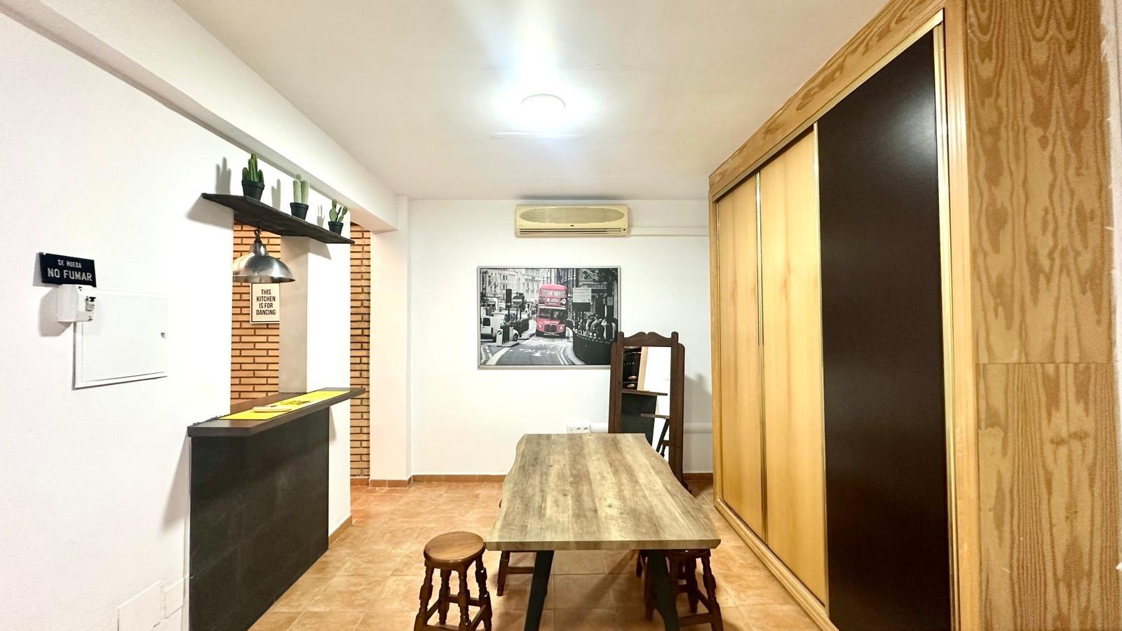 Master bedroom in apartment for sale in Torrevieja