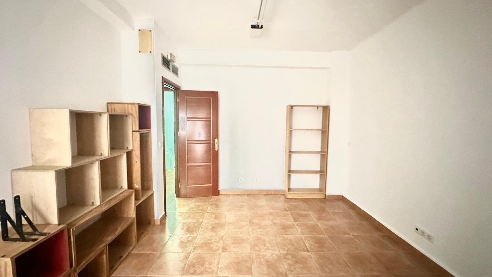 Bedroom in apartment for sale in Torrevieja