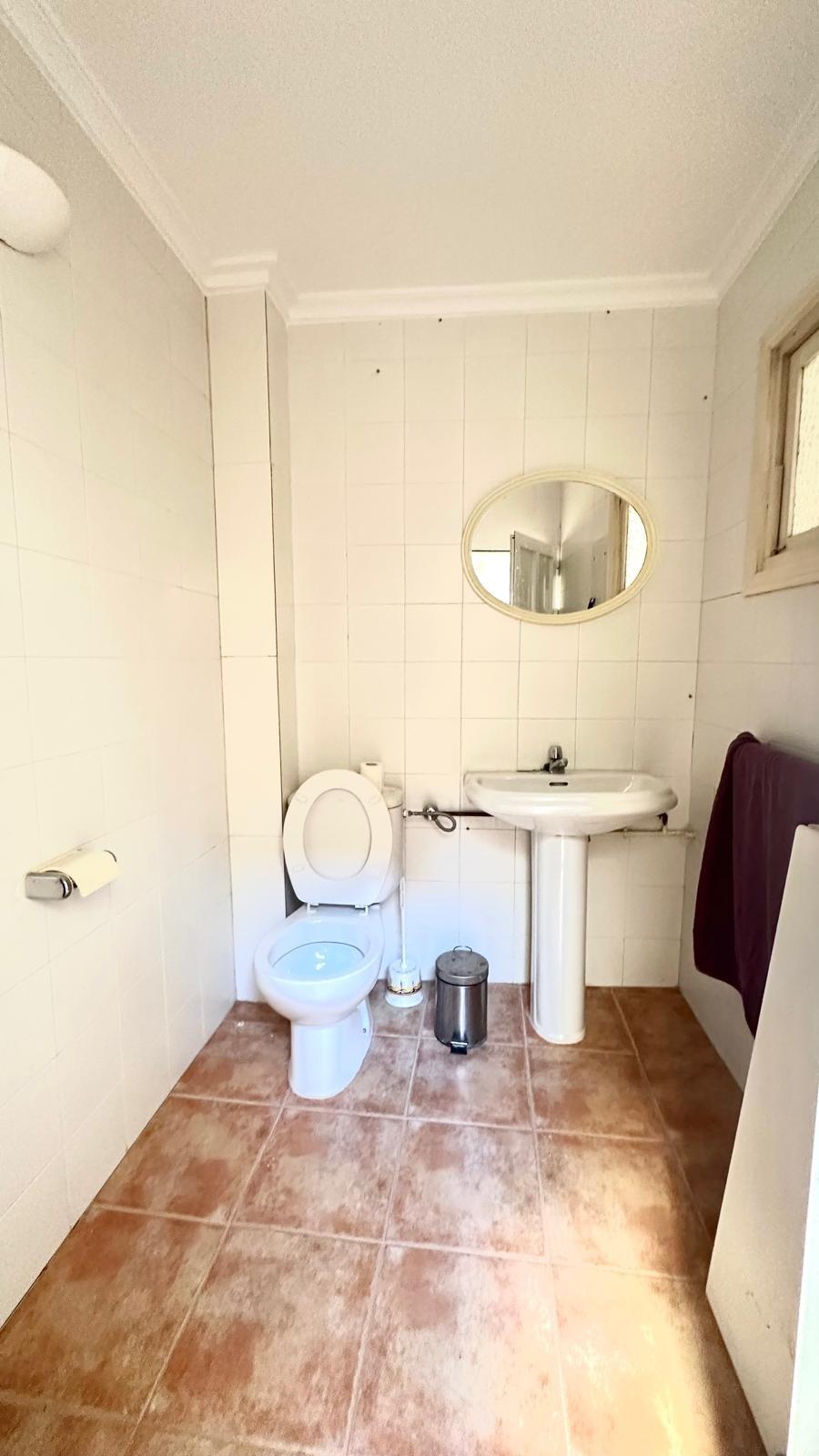 Bedroom in apartment for sale in Torrevieja
