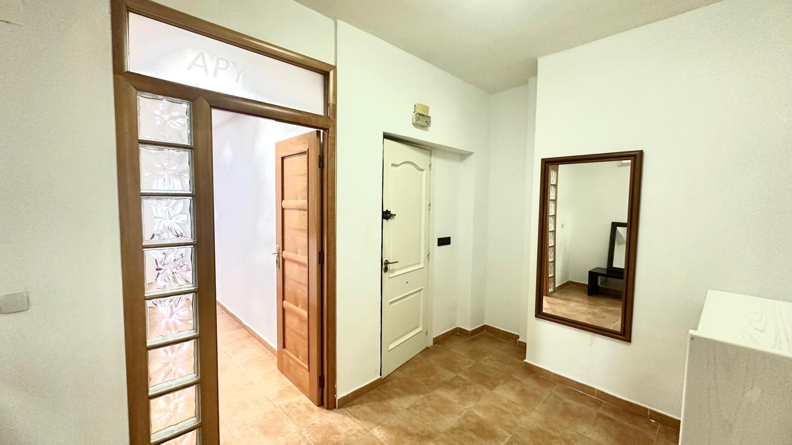 Bedroom in apartment for sale in Torrevieja