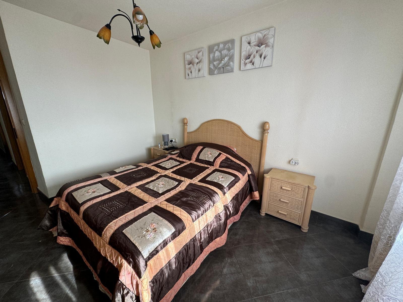 Bedroom in apartment for sale in Torrevieja