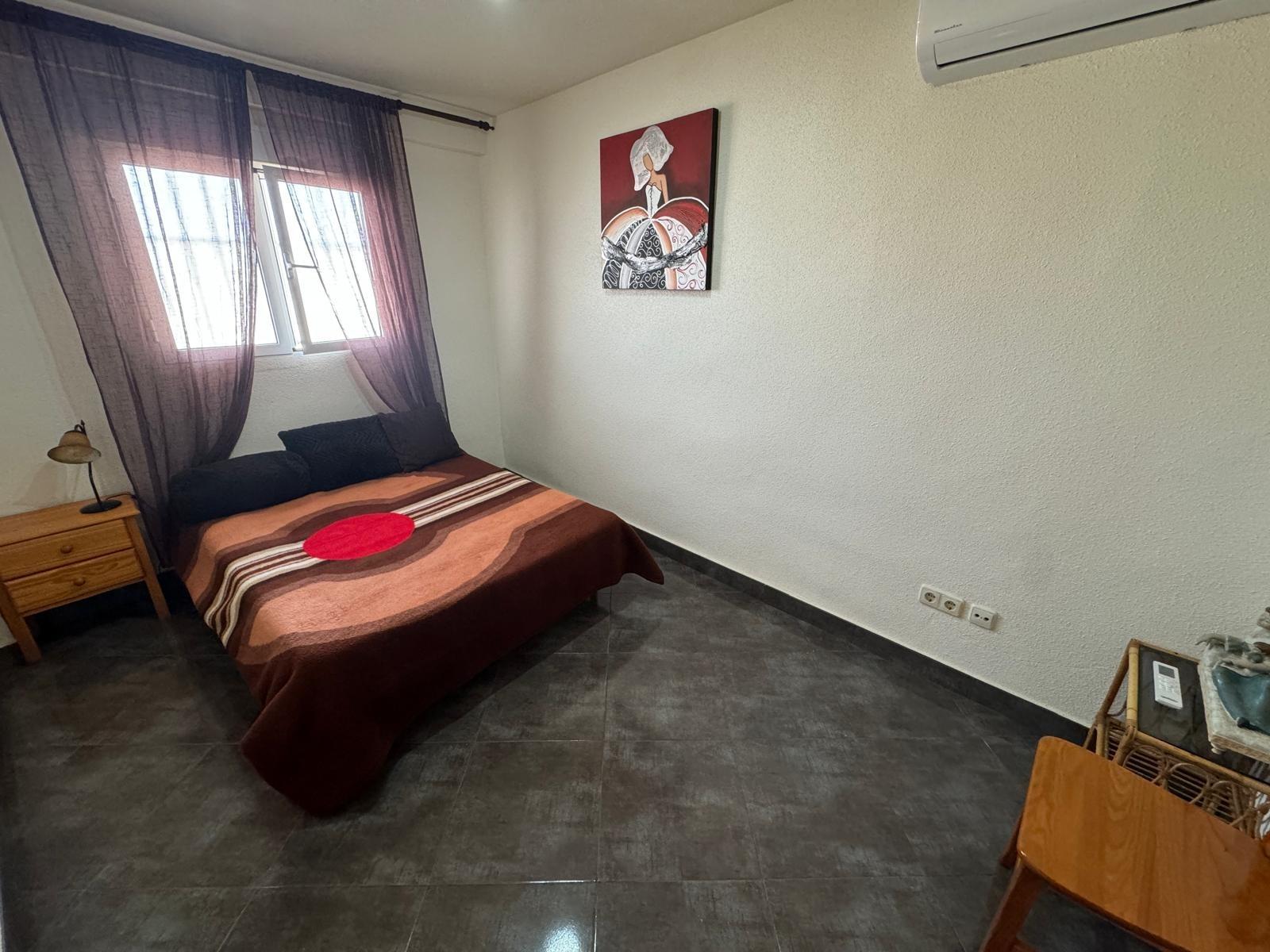 Master bedroom in apartment for sale in Torrevieja