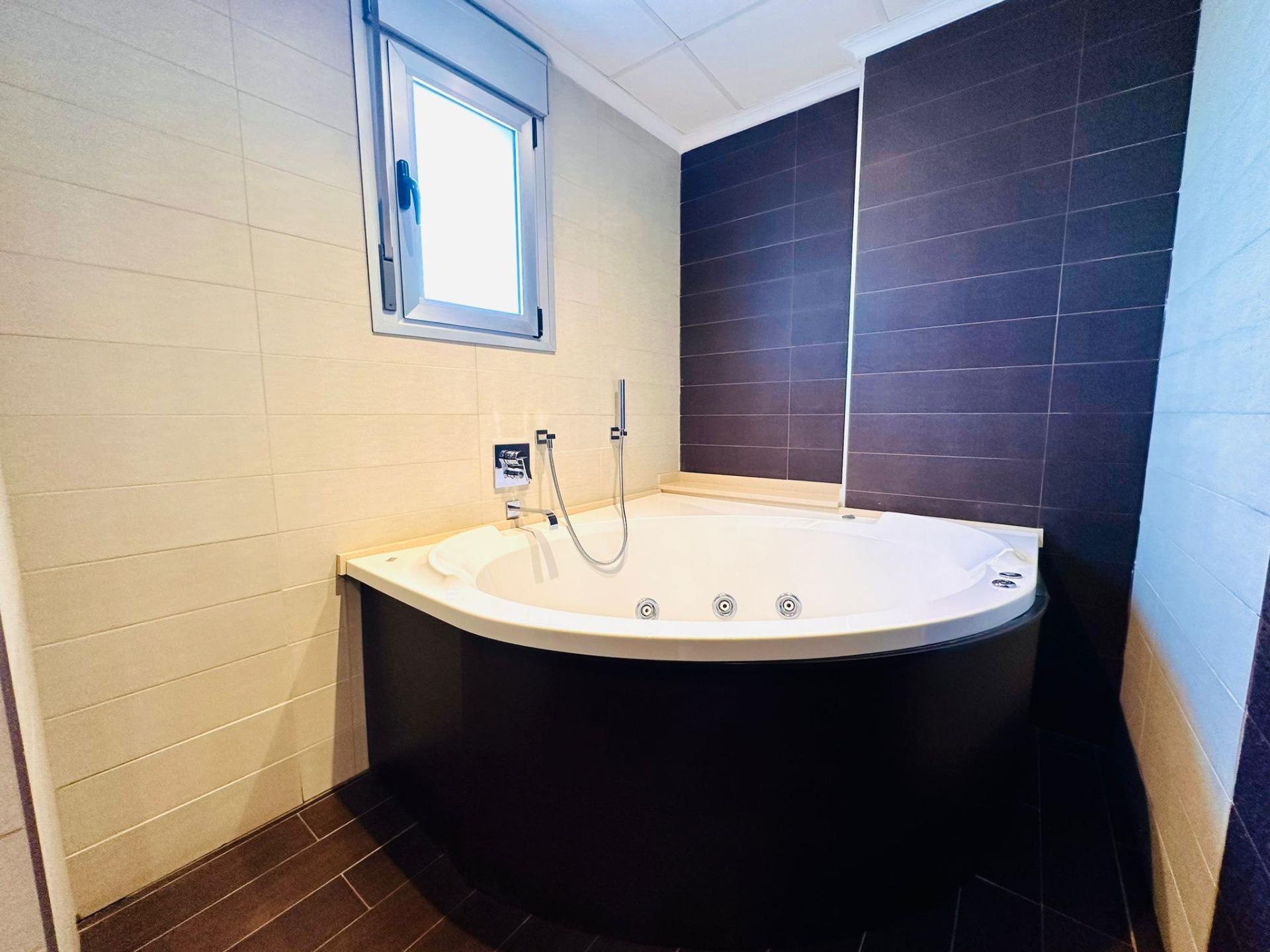 Master bedroom in apartment for sale in Torrevieja