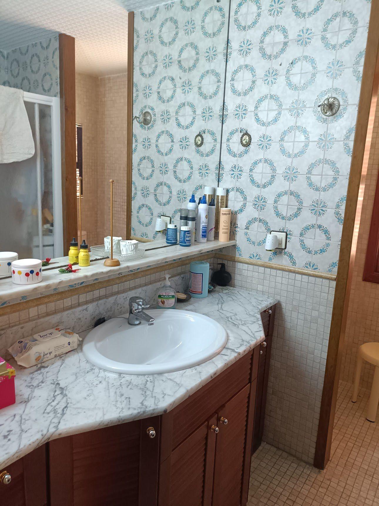 Bathroom in villa for sale in Orihuela Costa