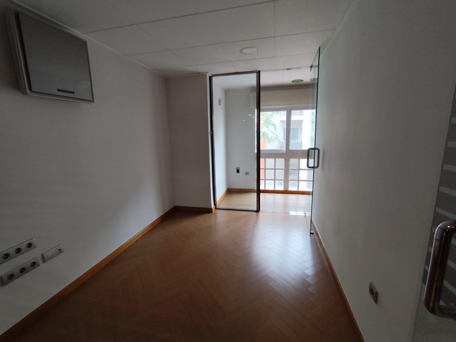 Bedroom in apartment for sale in Torrevieja