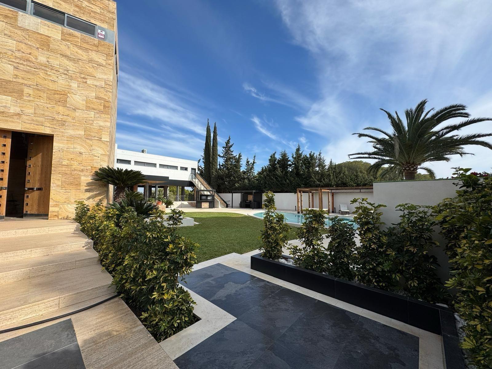 Pool area in villa for sale in Orihuela Costa