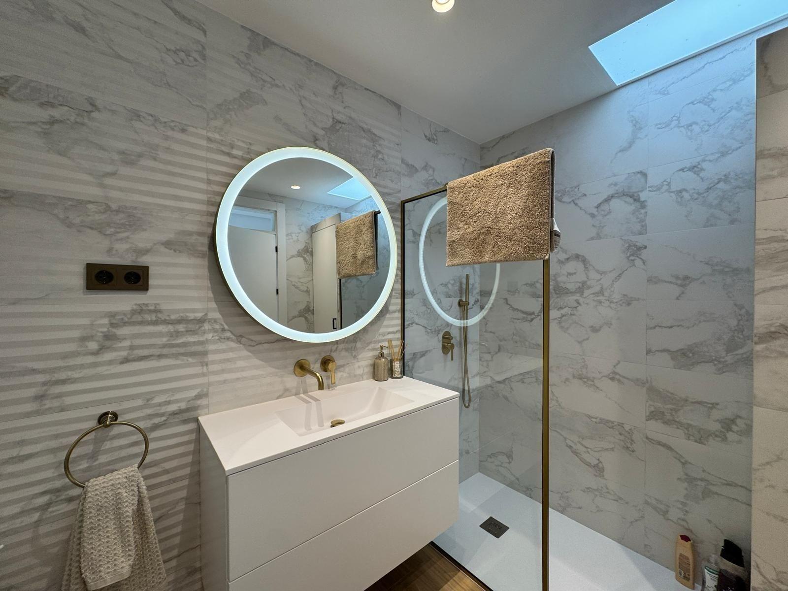 Bathroom in villa for sale in Orihuela Costa