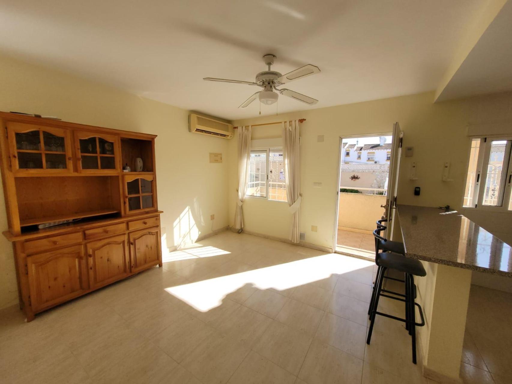 Bungalow for Sale in San Miguel de Salinas - El Galán - Galán Golf Residential AreaA top-floor bunga