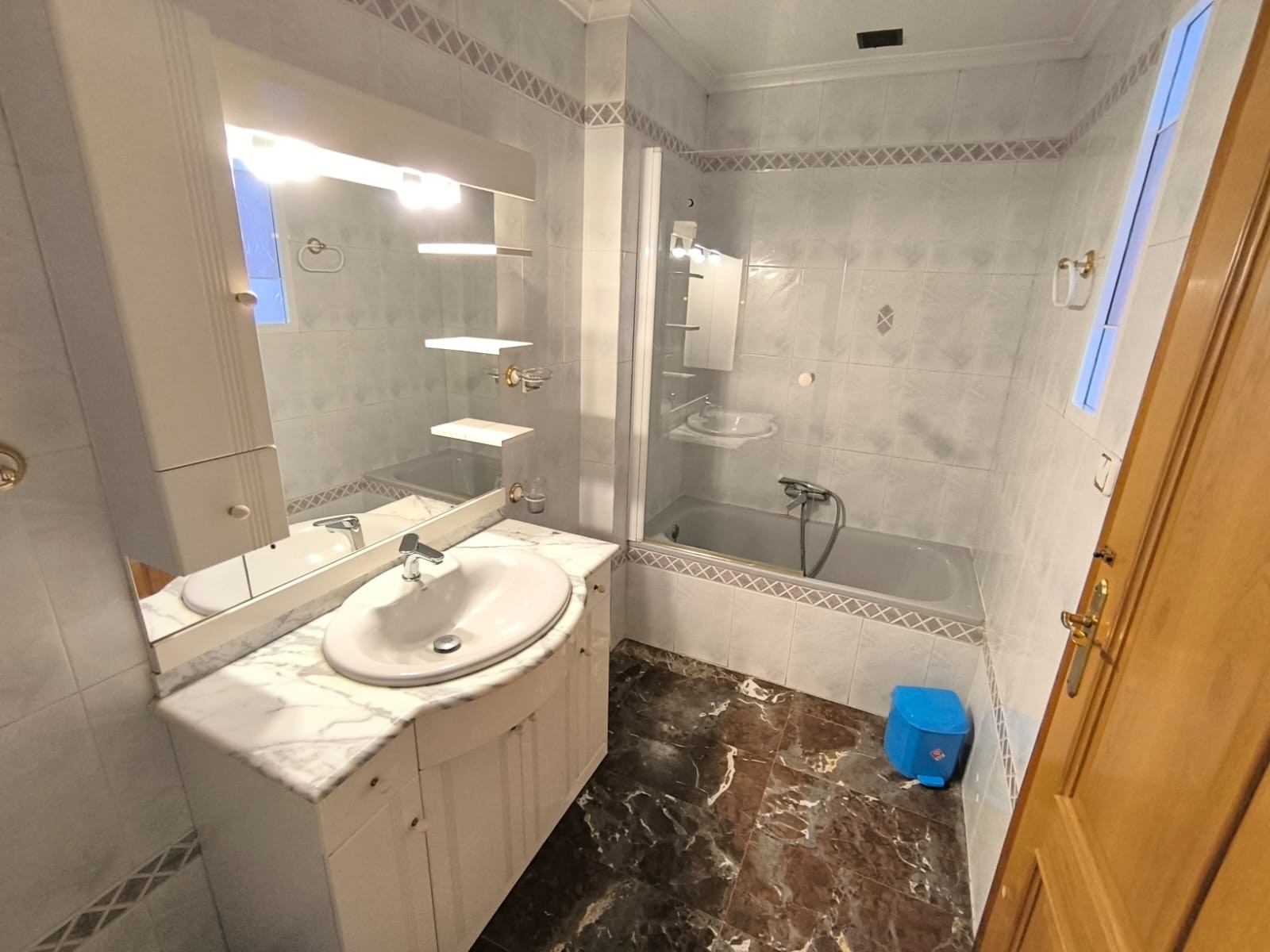 Pool area in terraced for sale in Sax