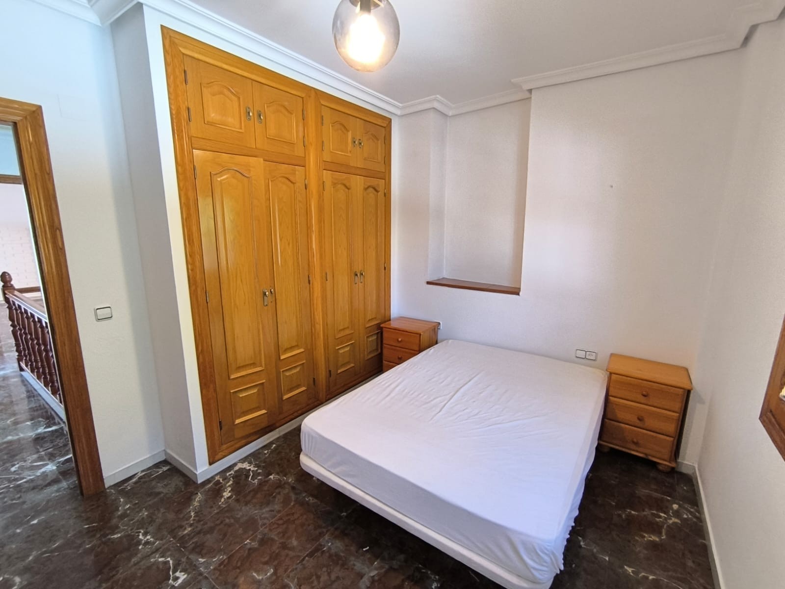 Bedroom in terraced for sale in Sax