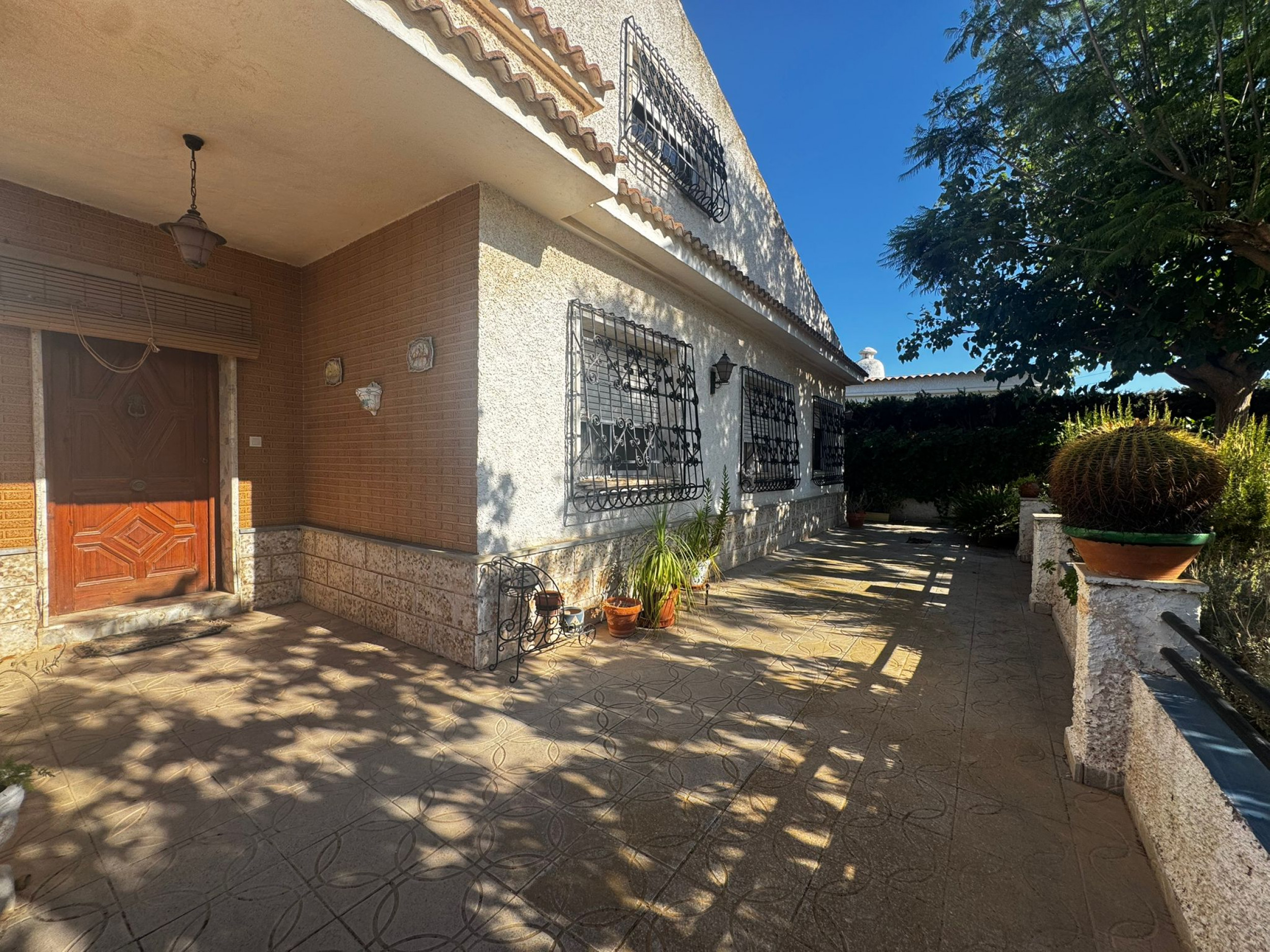 Terrace in villa for sale in Cartagena
