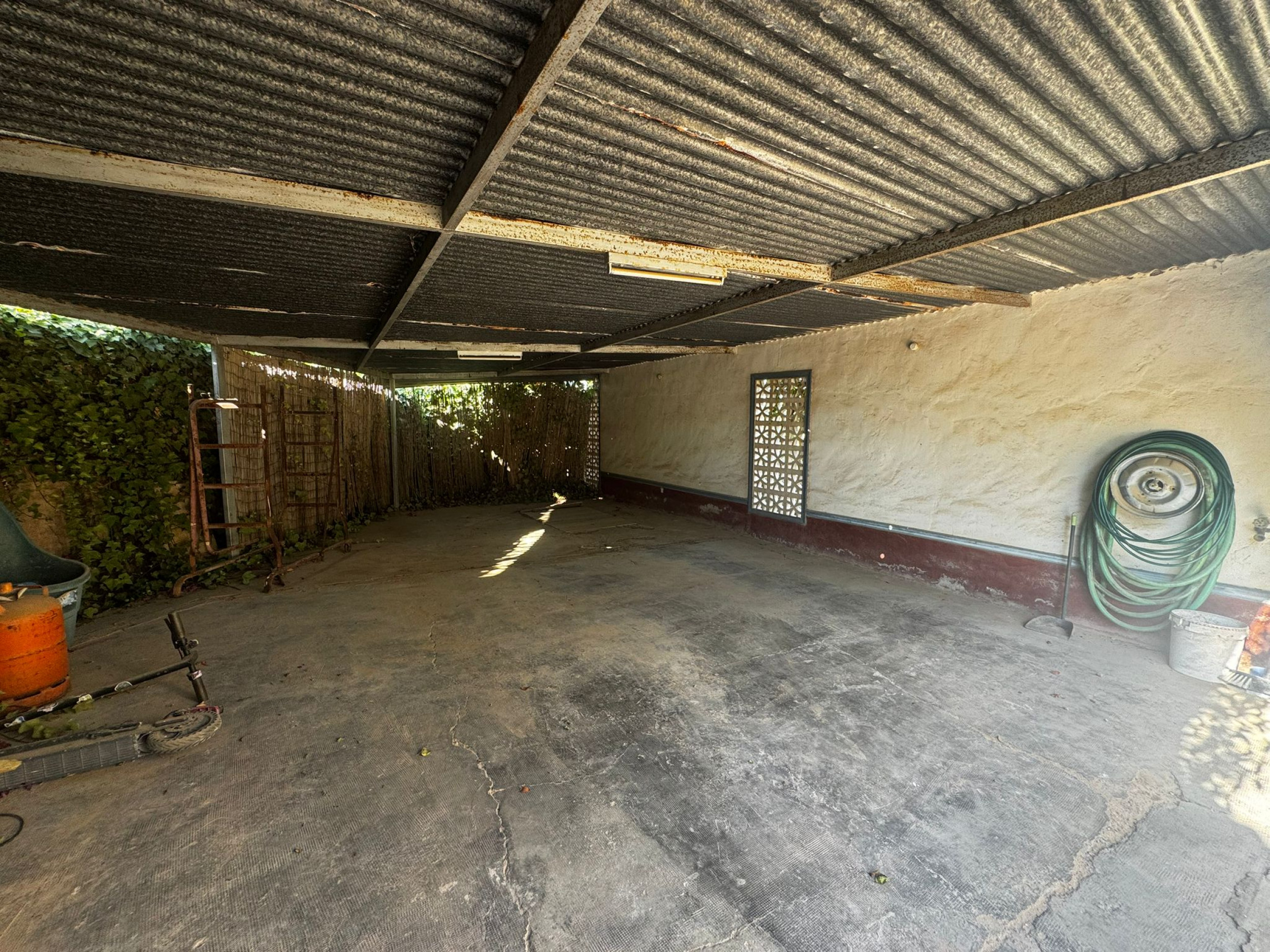 Pool area in villa for sale in Cartagena