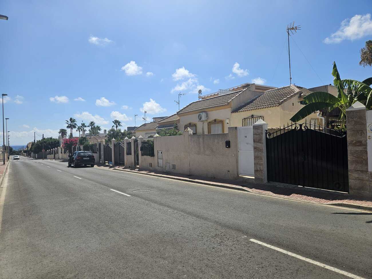 Kitchen in villa for sale in Torrevieja
