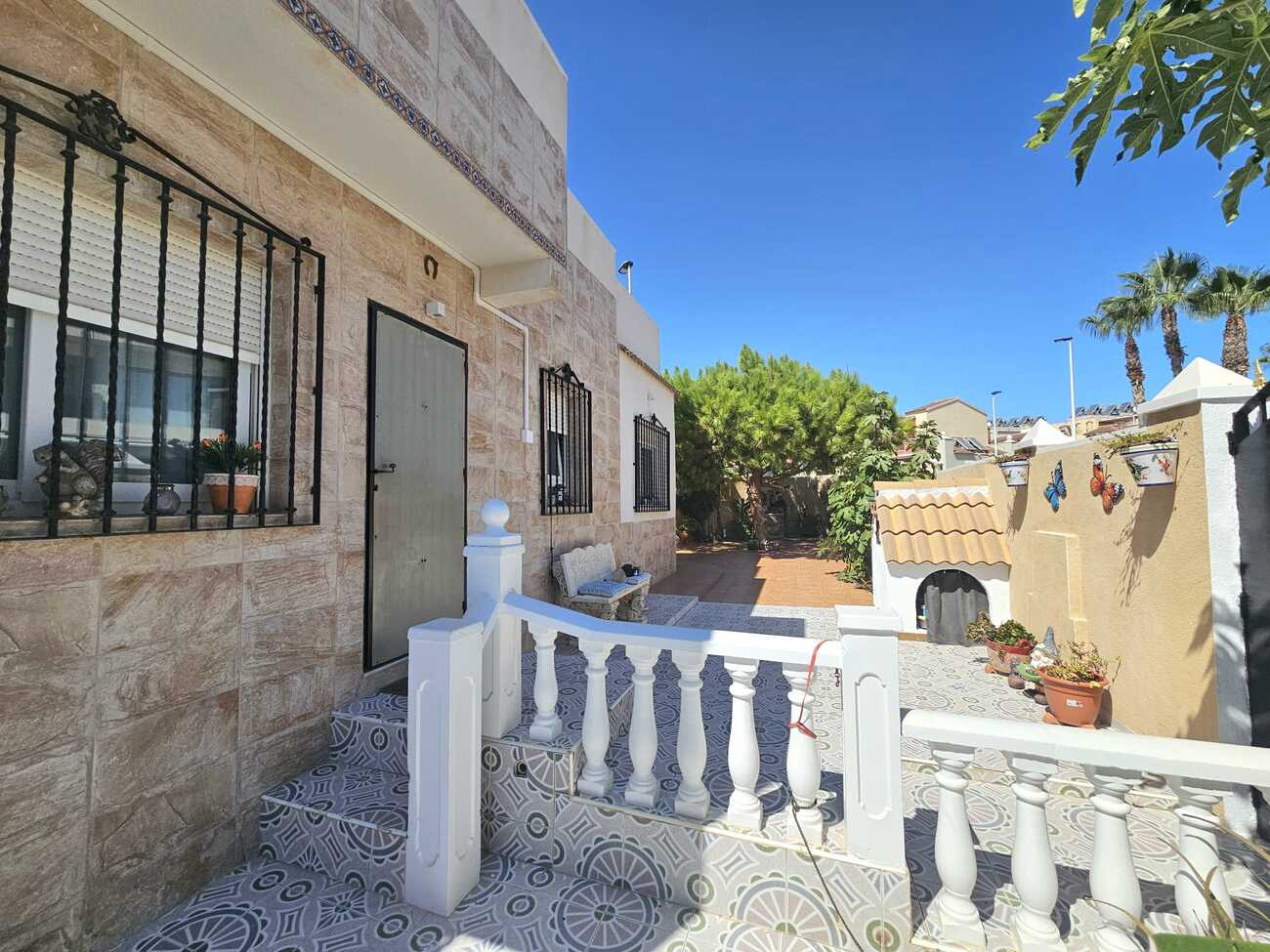 Master bedroom in villa for sale in Torrevieja