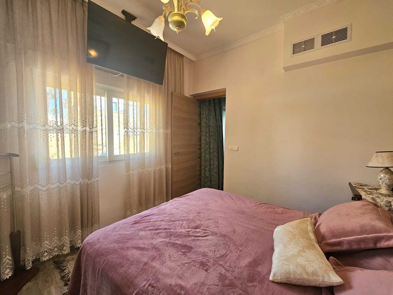 Garden in villa for sale in Torrevieja