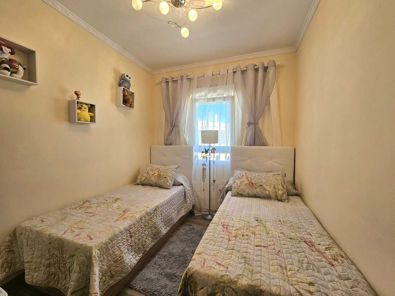 Bedroom in villa for sale in Torrevieja