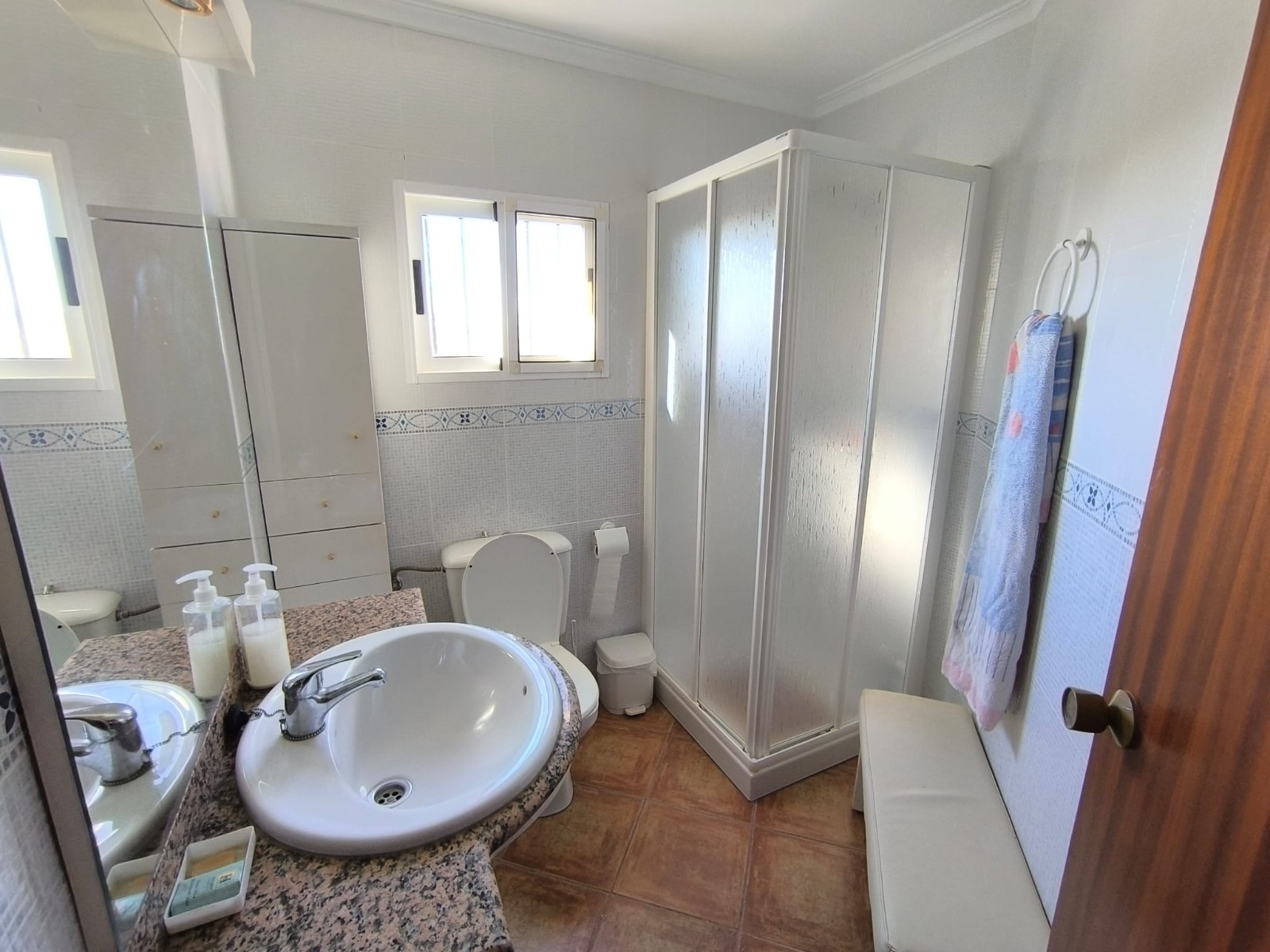 Kitchen in villa for sale in Yecla