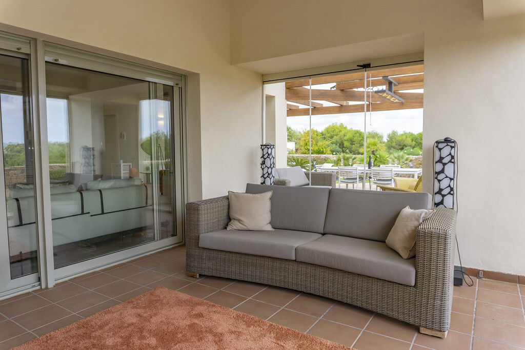 Terrace in villa for sale in Las Colinas Golf