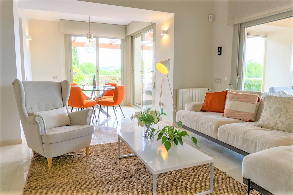Bedroom in villa for sale in Las Colinas Golf