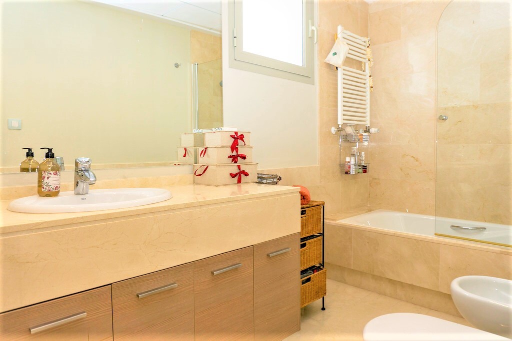 Garden in villa for sale in Las Colinas Golf
