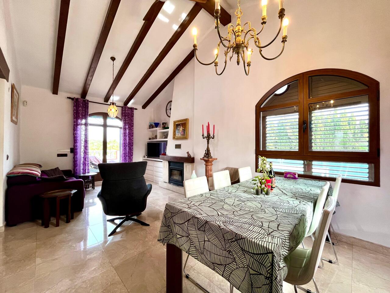Bedroom in villa for sale in Villamartin
