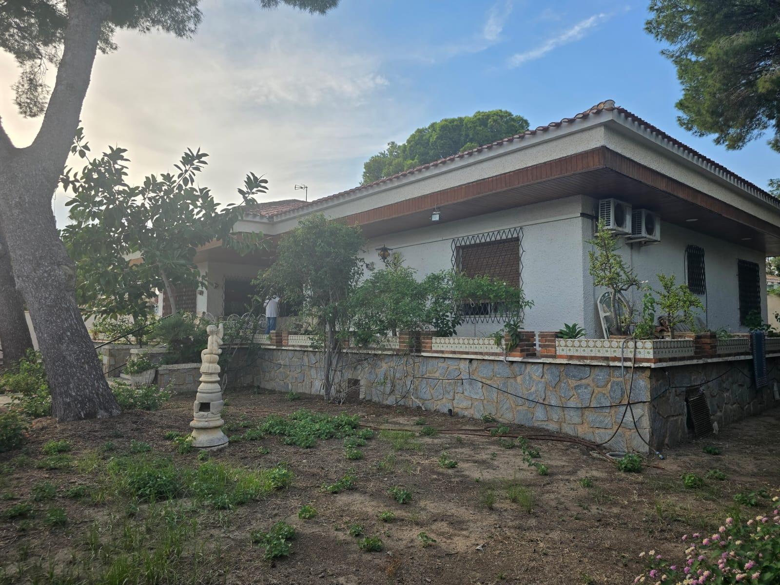 Bedrooms: 7, Bathrooms: 4, Villa in Orihuela Costa, Alicante, Spain