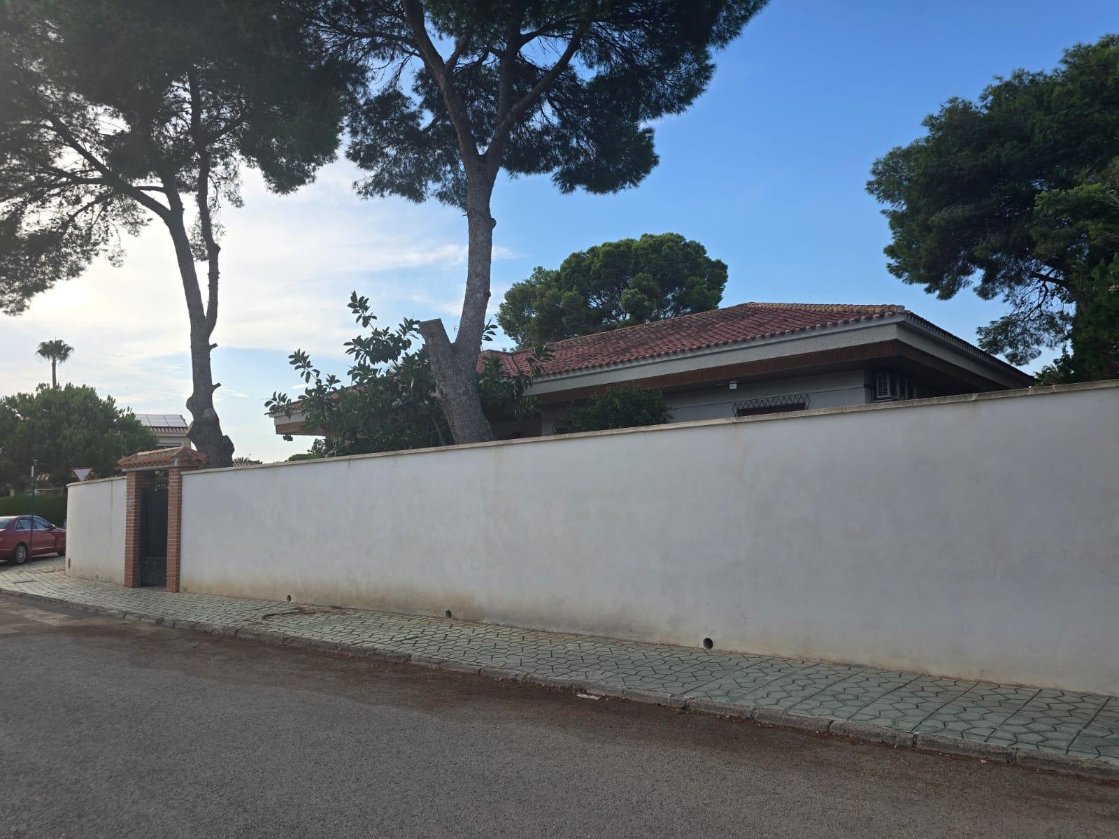 Bedrooms: 7, Bathrooms: 4, Villa in Orihuela Costa, Alicante, Spain