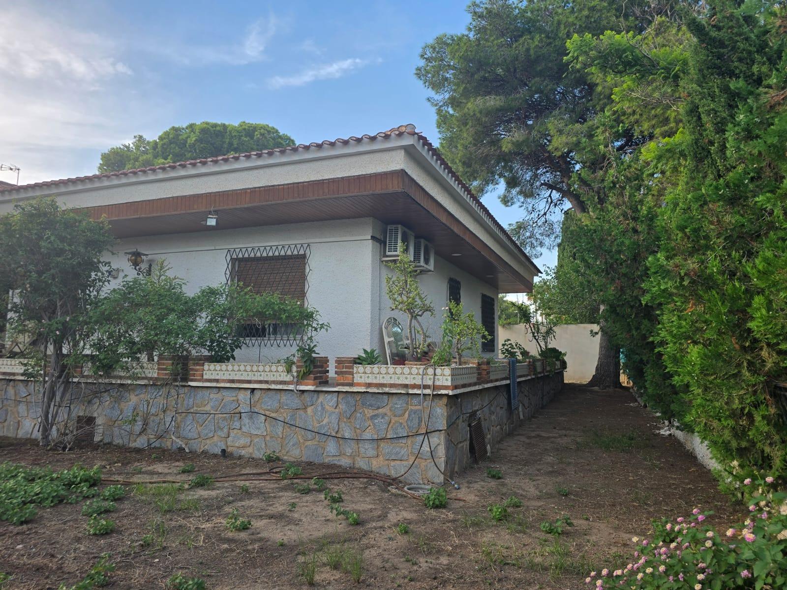 Terrace in villa for sale in Orihuela Costa