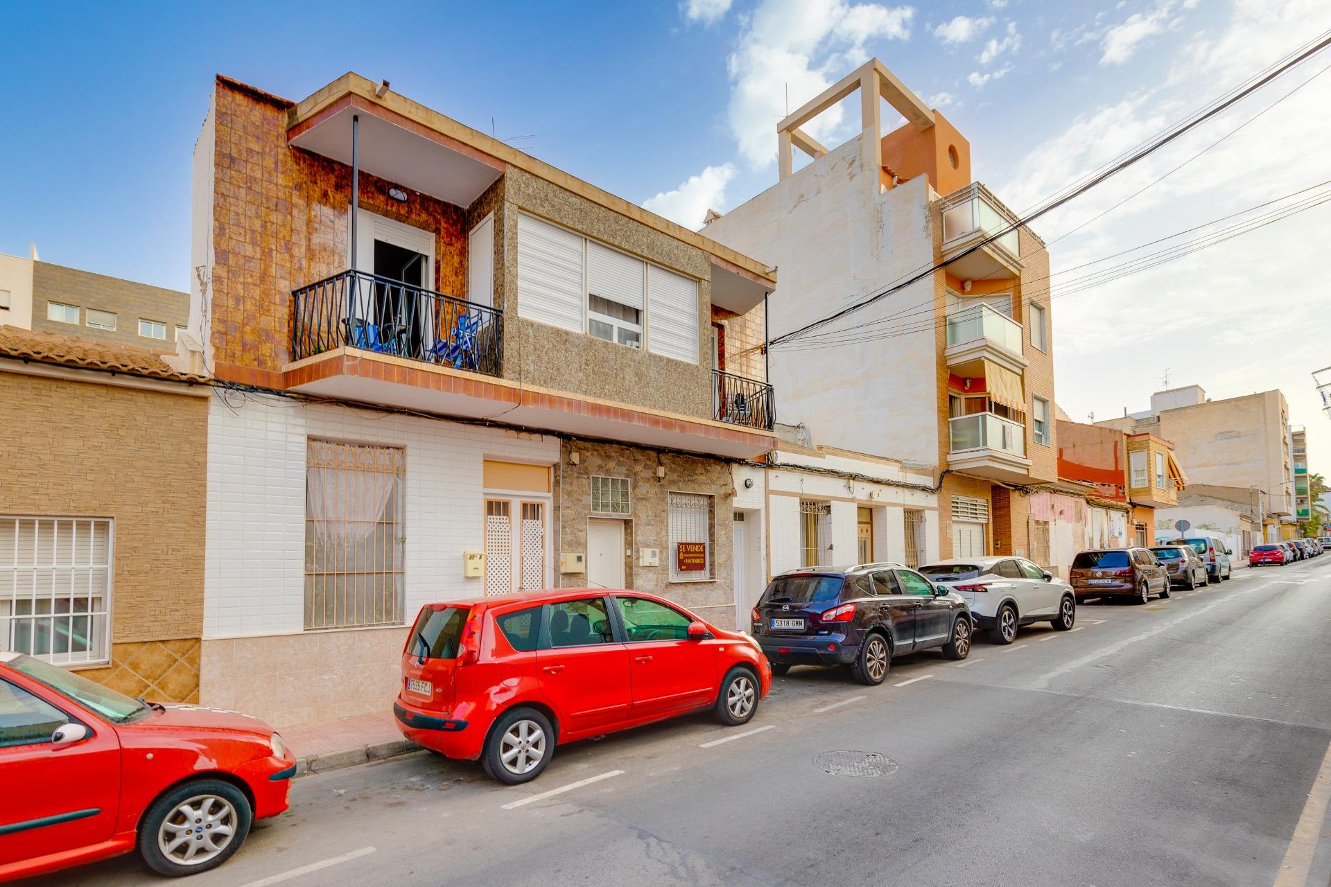Bedrooms: 3, Bathrooms: 2, Apartment in Torrevieja, Alicante, Spain