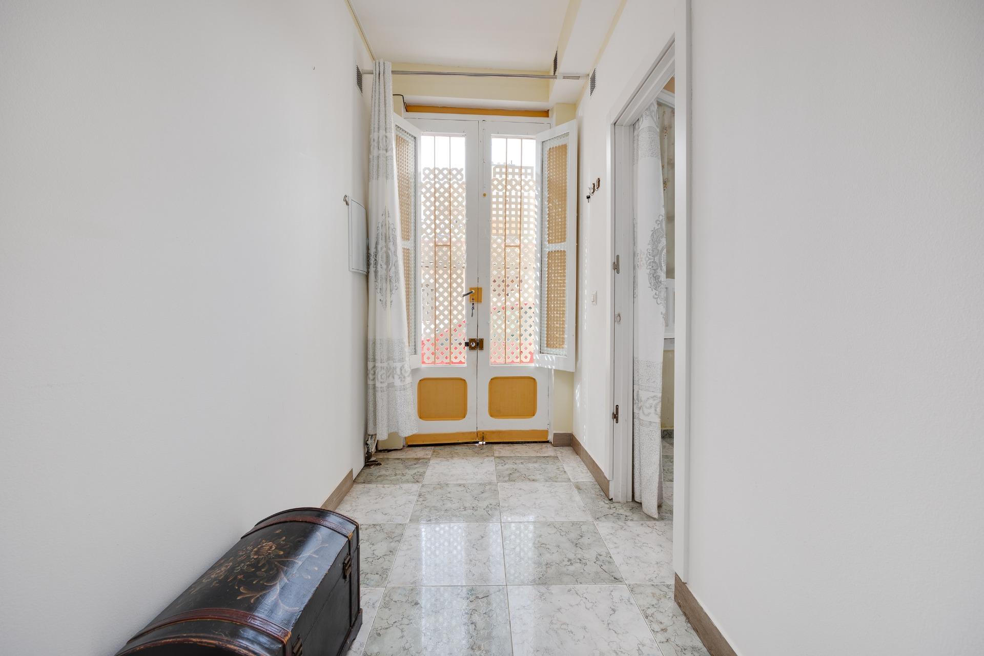 Bedrooms: 3, Bathrooms: 2, Apartment in Torrevieja, Alicante, Spain
