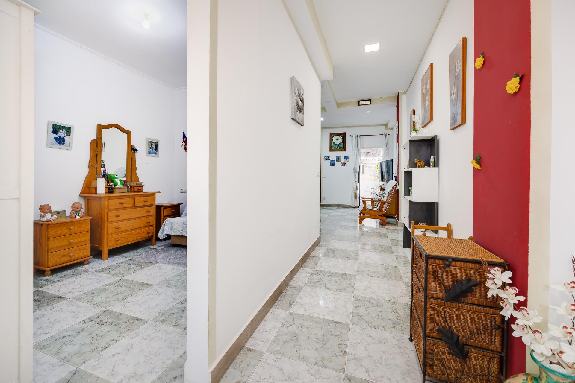 Terrace in apartment for sale in Torrevieja