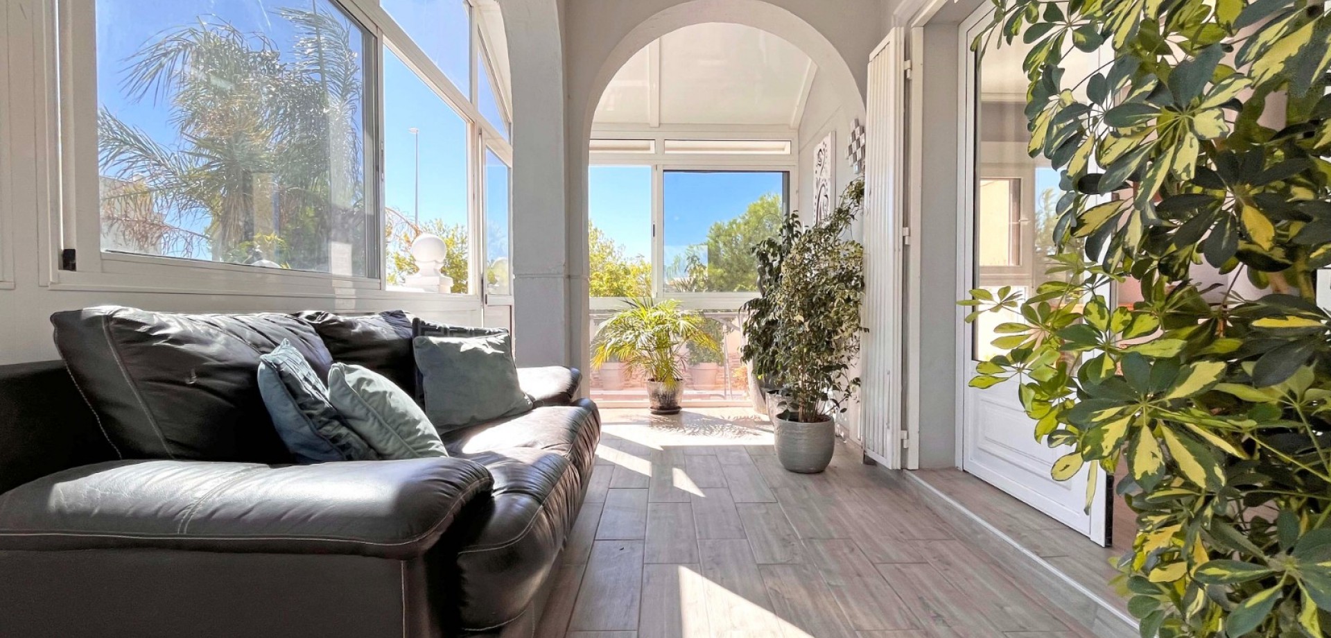Exterior view in villa for sale in Orihuela Costa