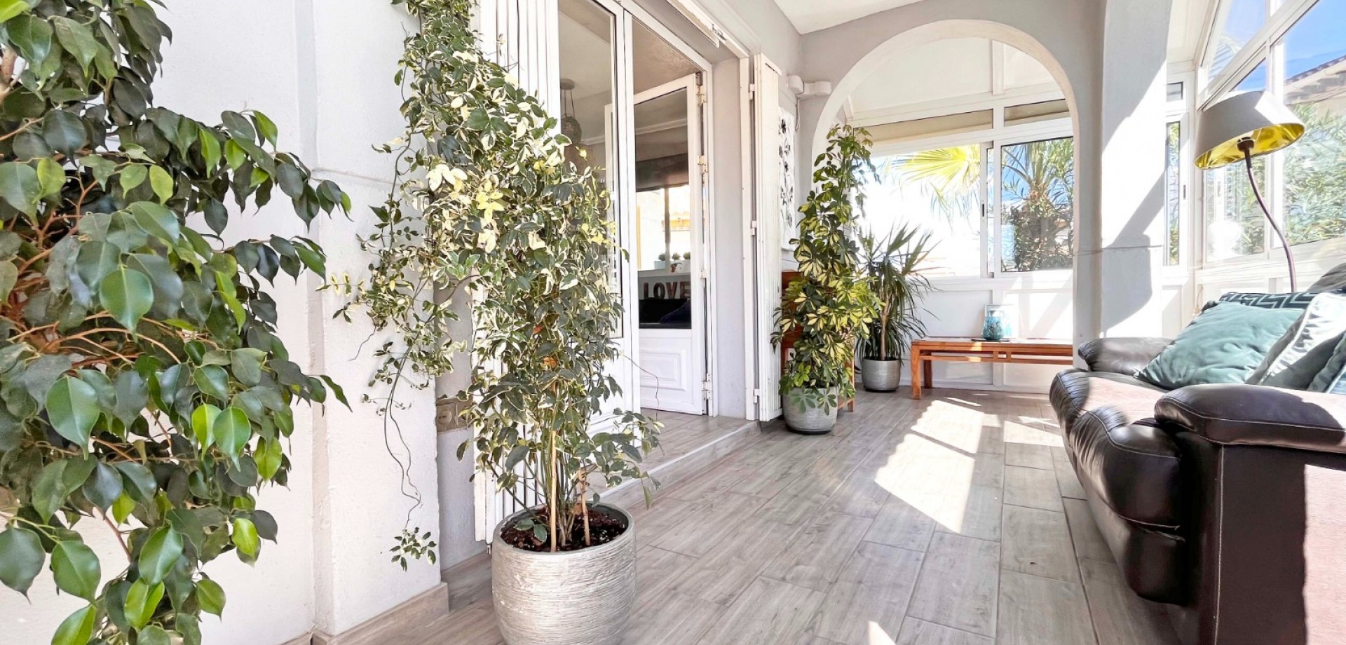 Terrace in villa for sale in Orihuela Costa