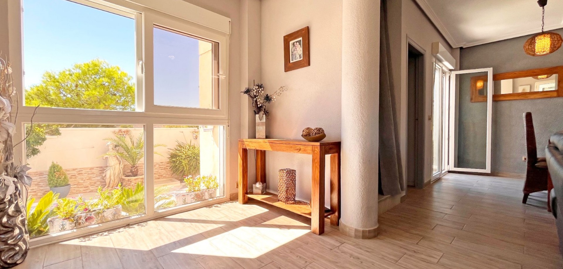 Living room in villa for sale in Orihuela Costa