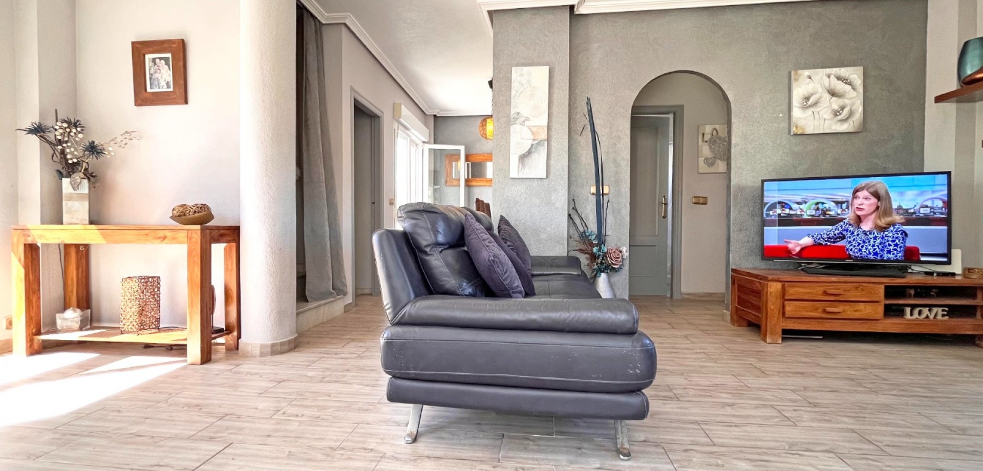 Kitchen in villa for sale in Orihuela Costa