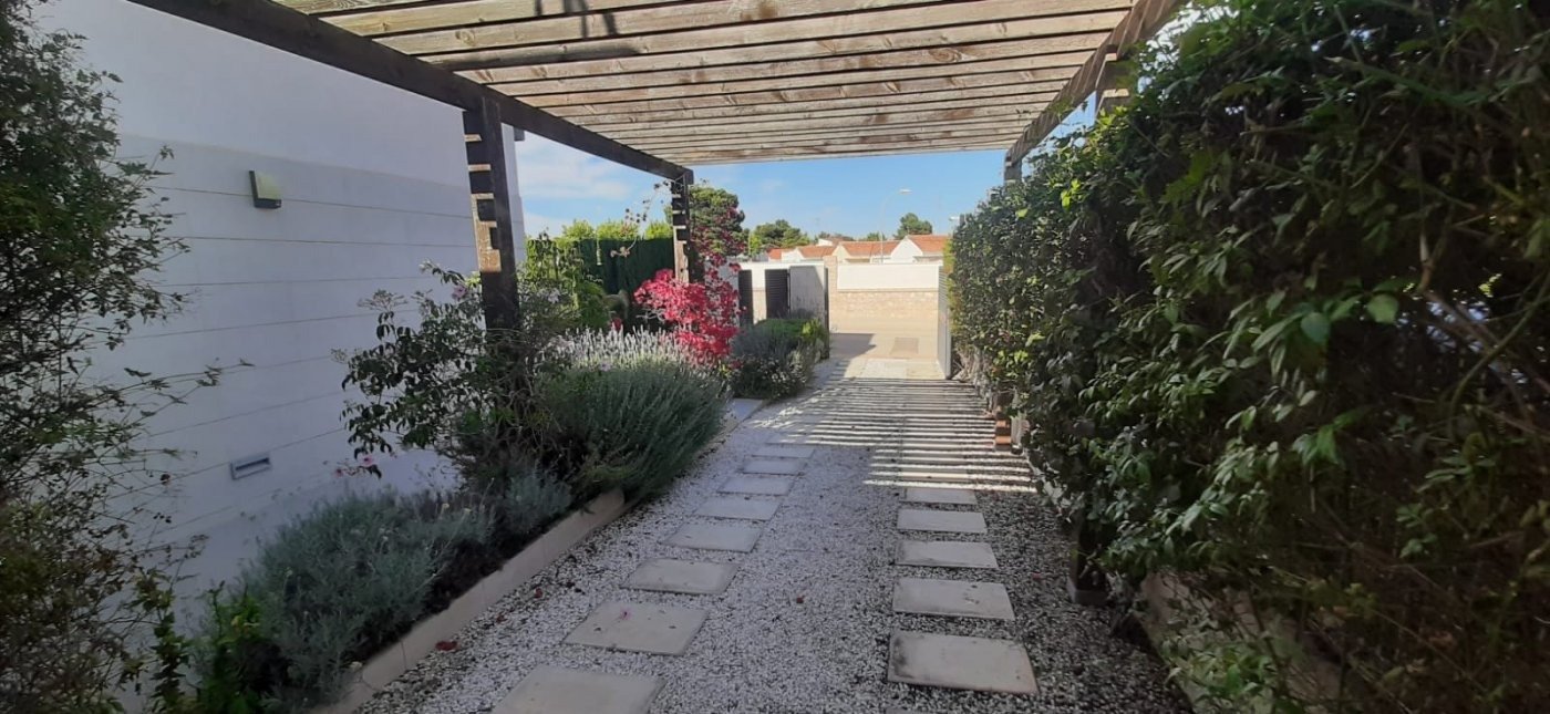 Terrace in villa for sale in San Javier