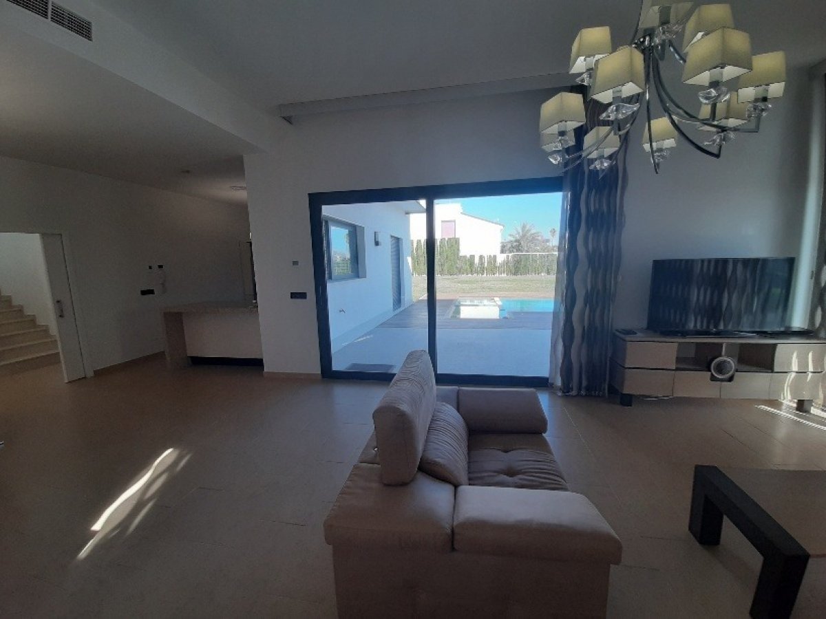 Garden in villa for sale in San Javier