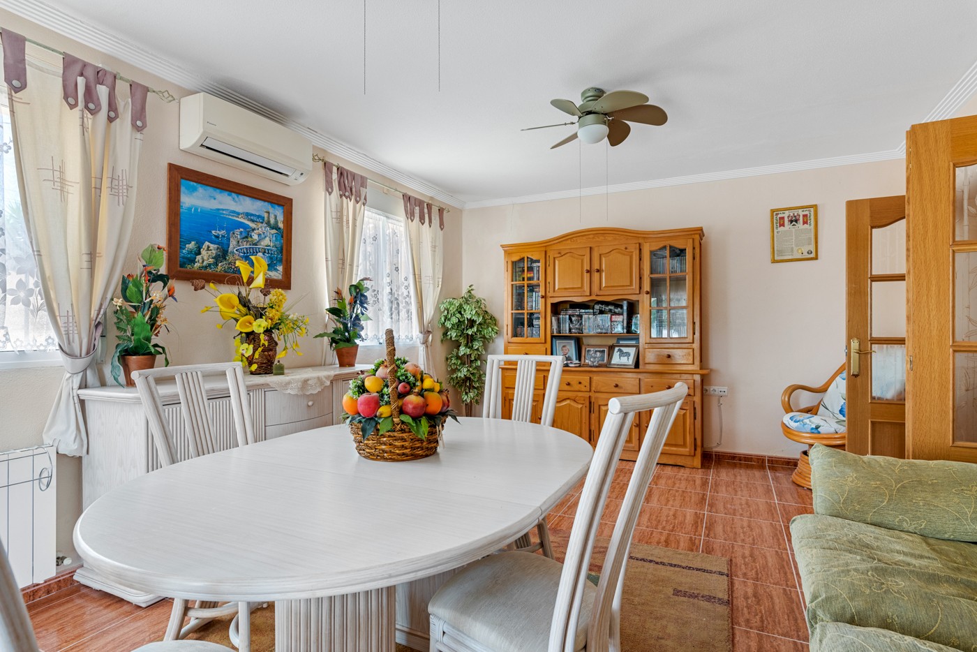 Living room in villa for sale in Jacarilla