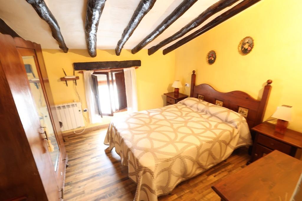 Master bedroom in villa for sale in Fortuna
