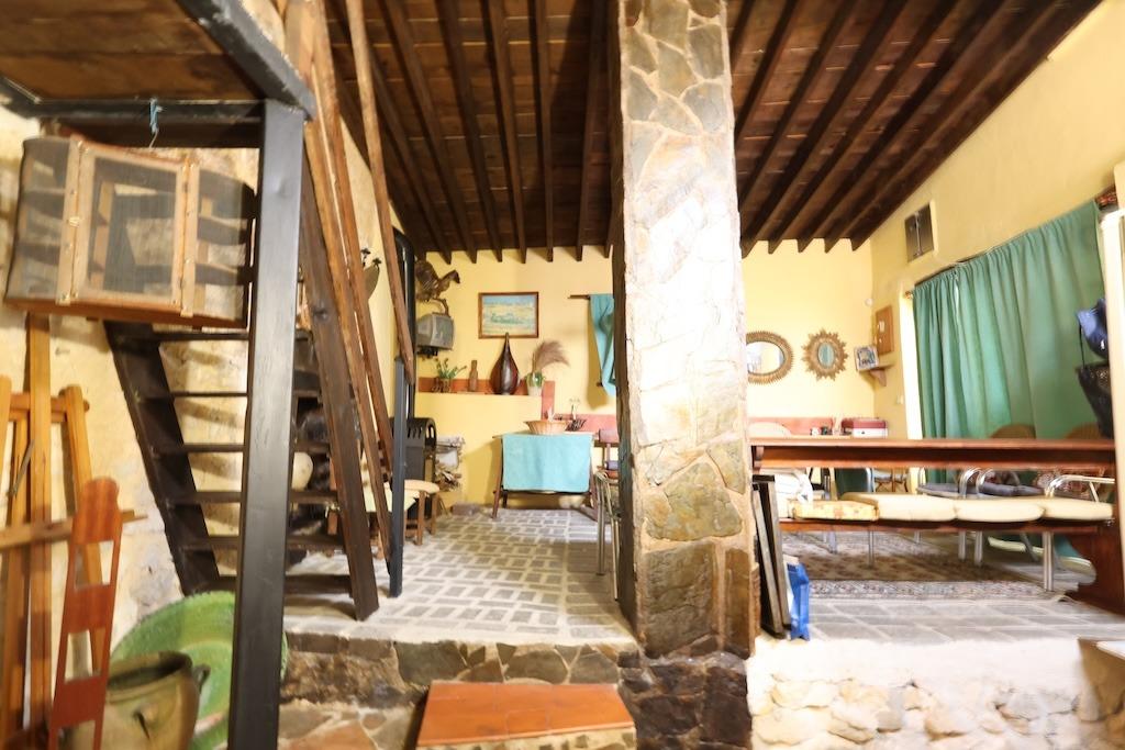 Dining area in villa for sale in Fortuna