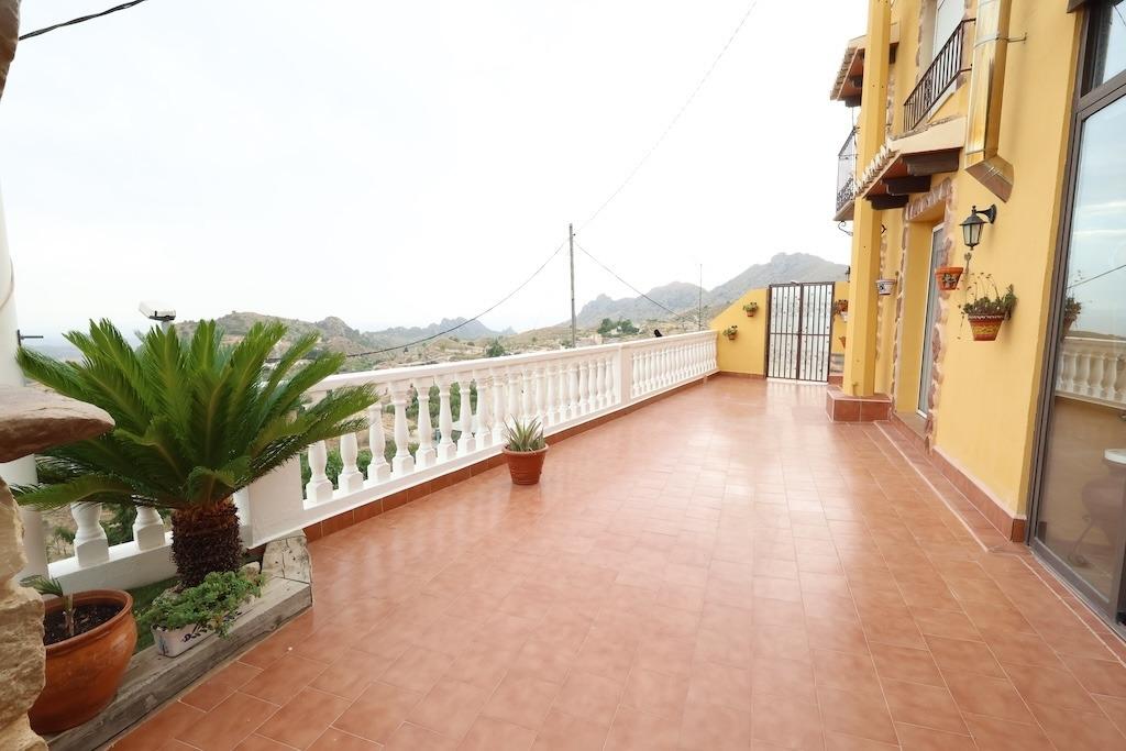Pool area in villa for sale in Fortuna