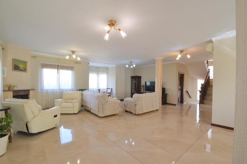 Pool area in villa for sale in Ciudad Quesada
