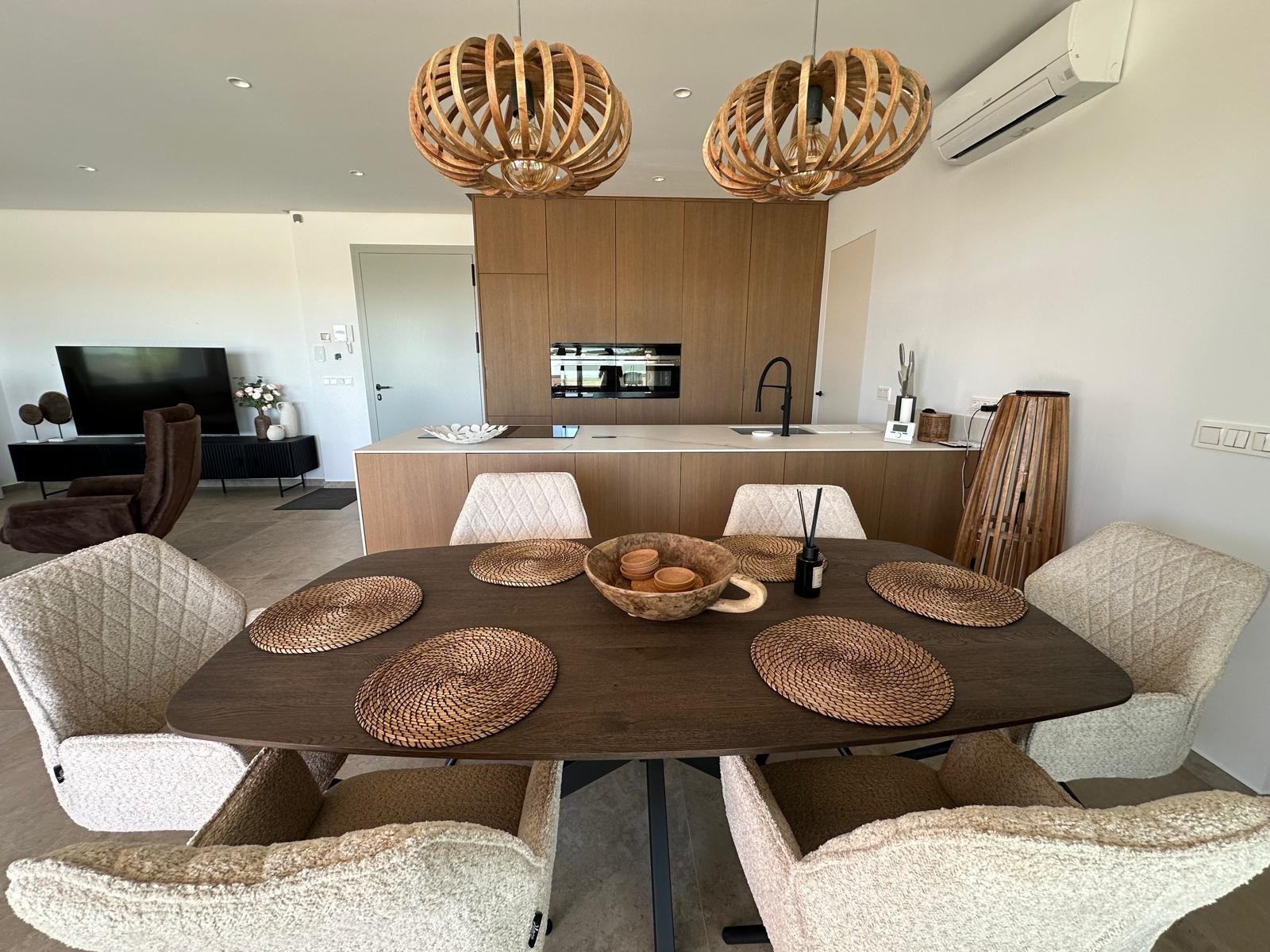 Master bedroom in villa for sale in Benijofar