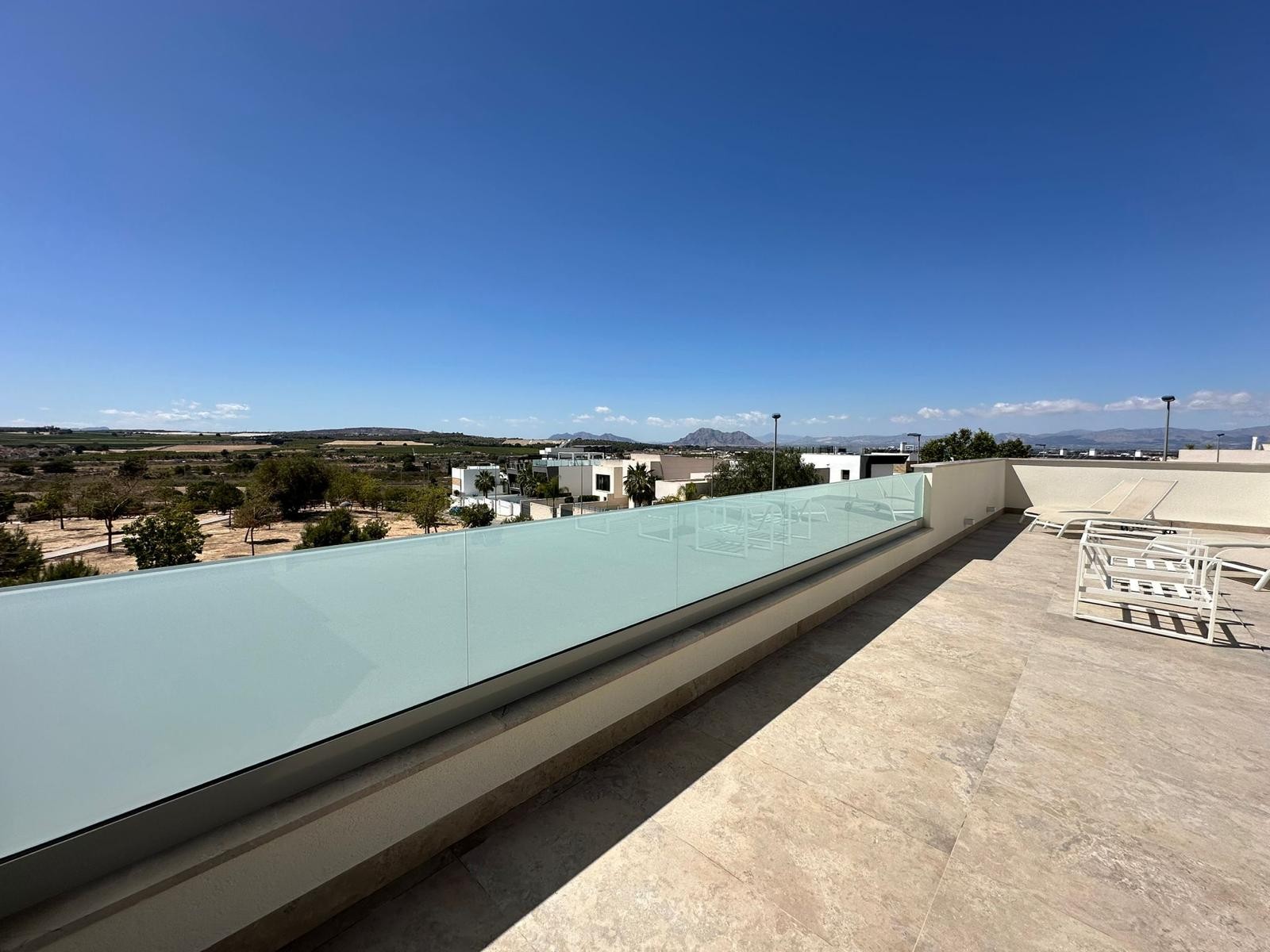 Garden in villa for sale in Benijofar
